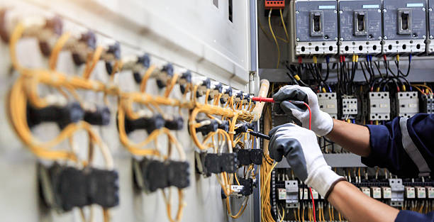 Professional Electrician technician working in Knox, IN